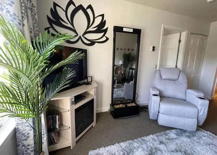 Gorgeous New Zen Suite Sleeps 4-Ski On Off Jiminy